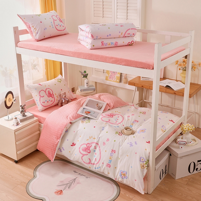 91家纺网 家纺一手货源 找家纺 金鑫汇2025新款学生上下铺棉加豆豆绒三件套 奇趣小兔