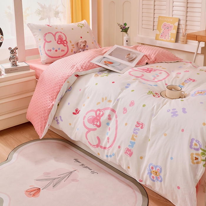 91家纺网 家纺一手货源 找家纺 金鑫汇2025新款学生上下铺棉加豆豆绒三件套 奇趣小兔