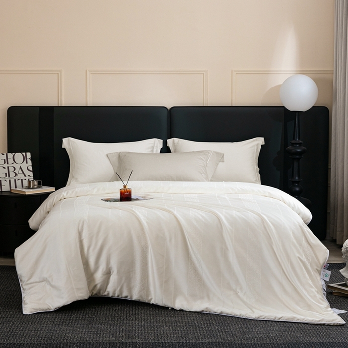 91家纺网 家纺一手货源 找家纺 （总）蚕阿婆2025新款6A双宫茧蚕丝被芯蚕阿婆提花蚕丝被芯-索若亚