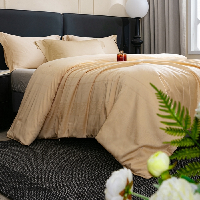 91家纺网 家纺一手货源 找家纺 （总）蚕阿婆2025新款6A双宫茧蚕丝被芯蚕阿婆提花蚕丝被芯-索若亚