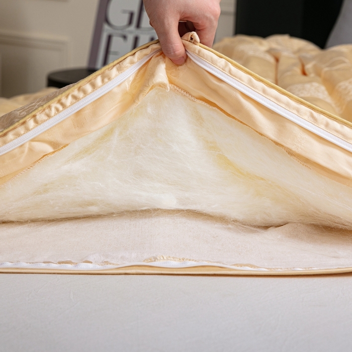 91家纺网 家纺一手货源 找家纺 （总）蚕阿婆2025新款6A双宫茧蚕丝被芯蚕阿婆提花蚕丝被芯-索若亚