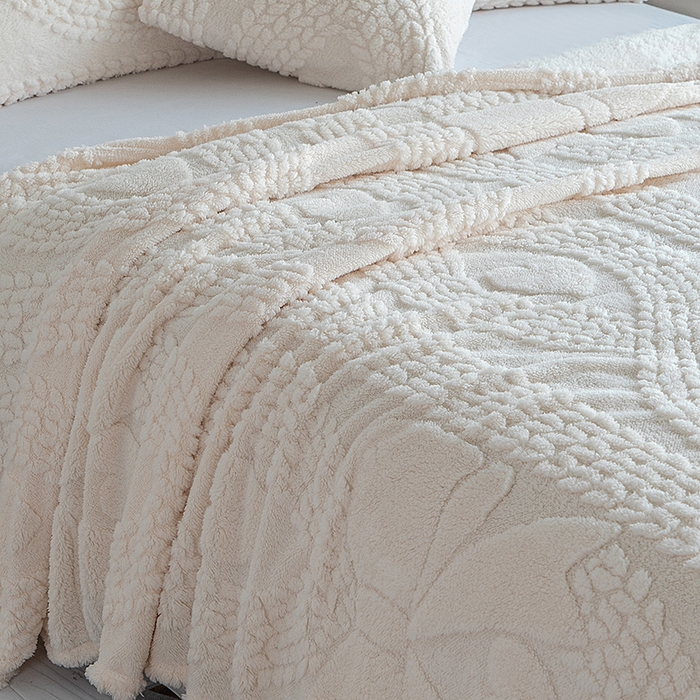 91家纺网 家纺一手货源 找家纺 楼兰公主 2025春夏新款塔芙绒毛毯毯子多功能盖毯 塔芙绒蝴蝶结-米白