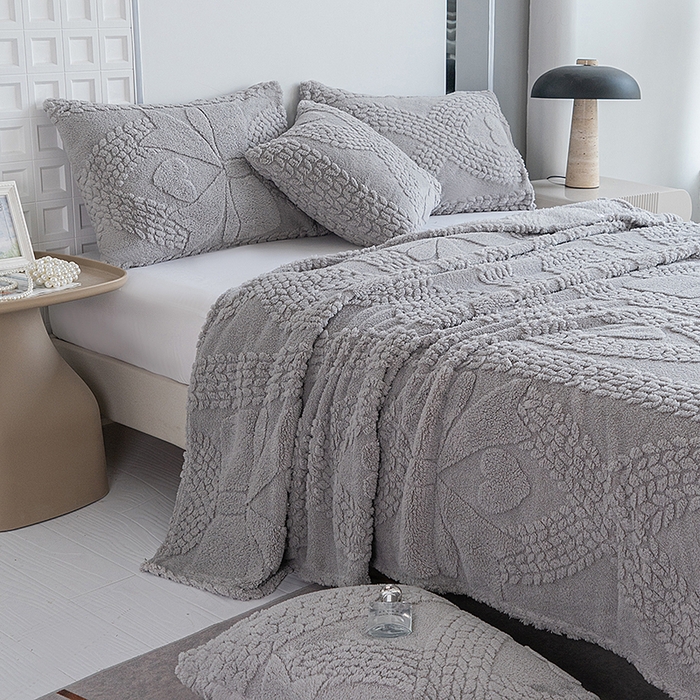 91家纺网 家纺一手货源 找家纺 楼兰公主 2025春夏新款塔芙绒毛毯毯子多功能盖毯 塔芙绒蝴蝶结-浅灰