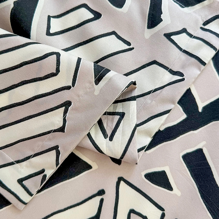 91家纺网 家纺一手货源 找家纺 梵巢家纺 2025新款加厚芦荟棉床单磨毛化纤床单 三角几何