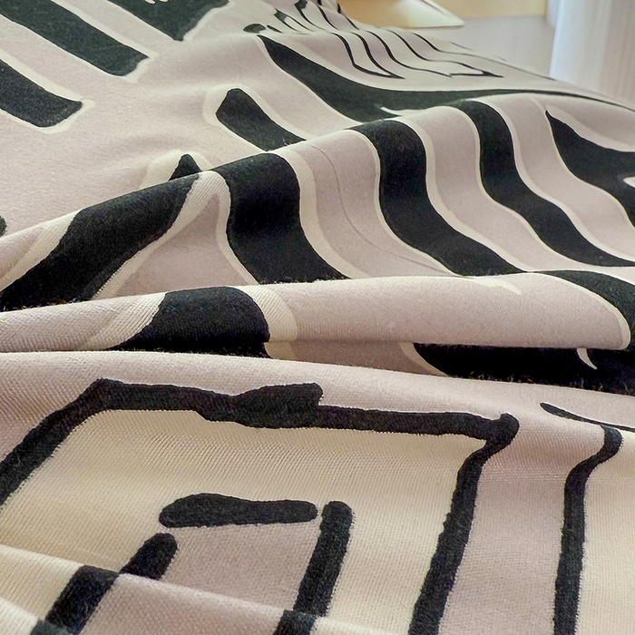 91家纺网 家纺一手货源 找家纺 梵巢家纺 芦荟棉被套，被罩化纤被套 三角几何