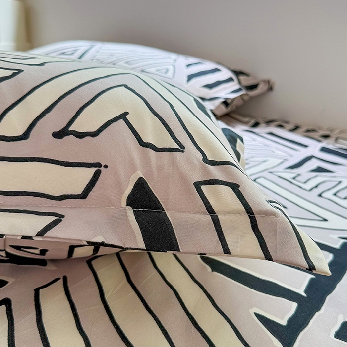 91家纺网 家纺一手货源 找家纺 梵巢家纺 2025新款芦荟棉四件套和单品印花四件套 床笠款四件套 三角几何