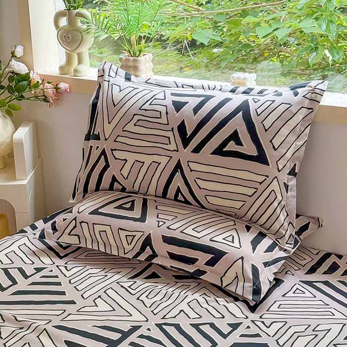 91家纺网 家纺一手货源 找家纺 梵巢家纺 2025新款芦荟棉四件套和单品印花四件套 床笠款四件套 三角几何