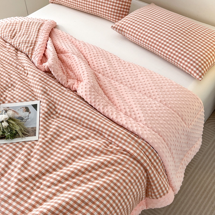 91家纺网 家纺一手货源 找家纺 鸣升家纺 2025新款全棉豆豆被被子被芯 粉小格