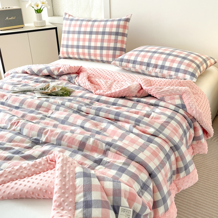 91家纺网 家纺一手货源 找家纺 鸣升家纺 2025新款全棉豆豆被被子被芯 七彩格粉