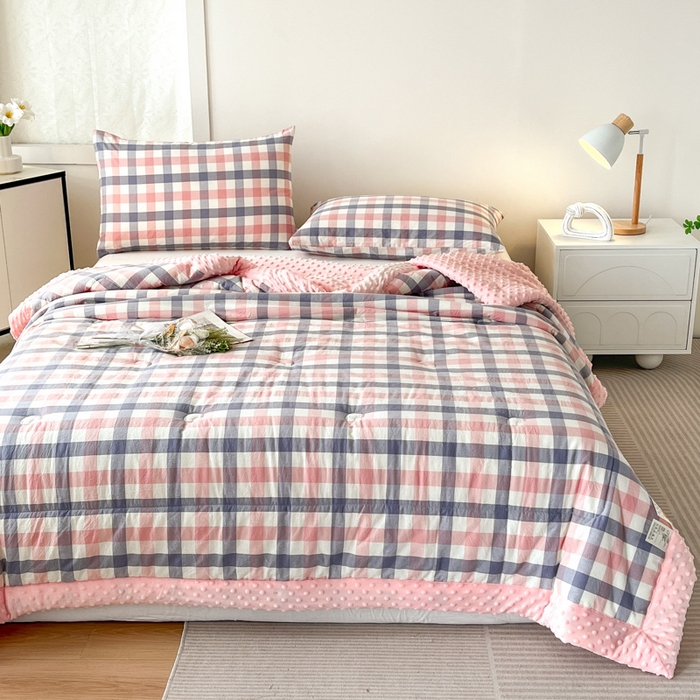 91家纺网 家纺一手货源 找家纺 鸣升家纺 2025新款全棉豆豆被被子被芯 七彩格粉