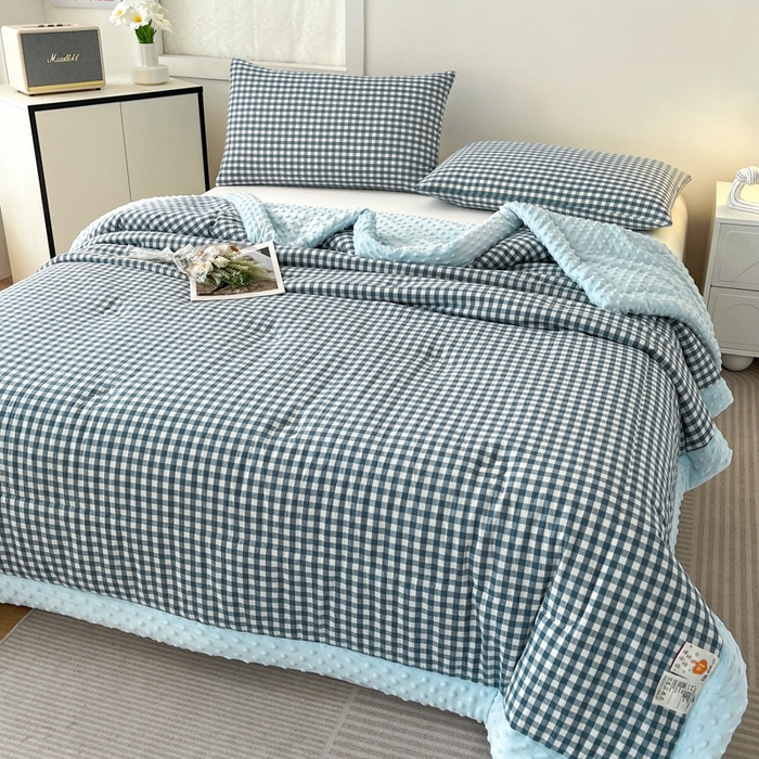 91家纺网 家纺一手货源 找家纺 鸣升家纺 2025新款全棉豆豆被被子被芯 浅蓝小格