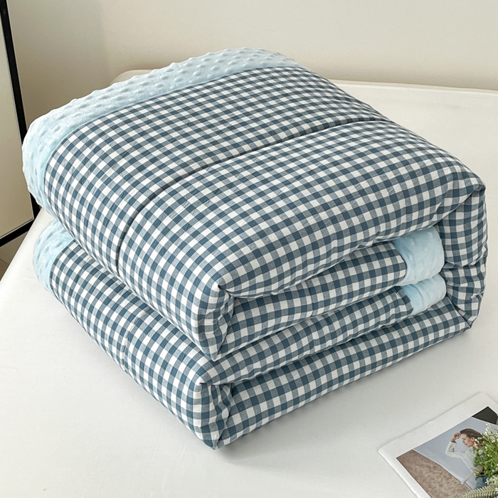 91家纺网 家纺一手货源 找家纺 鸣升家纺 2025新款全棉豆豆被被子被芯 浅蓝小格