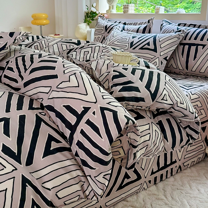 91家纺网 家纺一手货源 找家纺 梵巢家纺 芦荟棉三四件套，床单，被套，枕套化纤四件套 三角几何