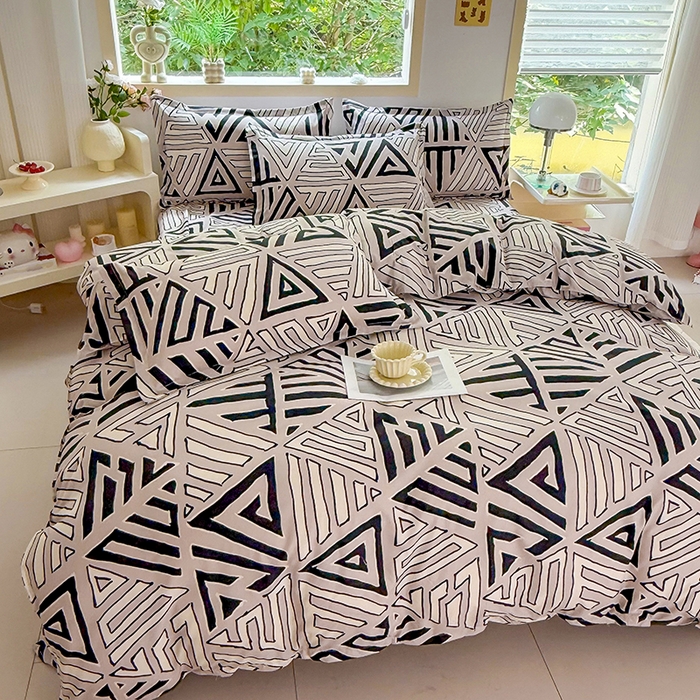 91家纺网 家纺一手货源 找家纺 梵巢家纺 芦荟棉三四件套，床单，被套，枕套化纤四件套 三角几何