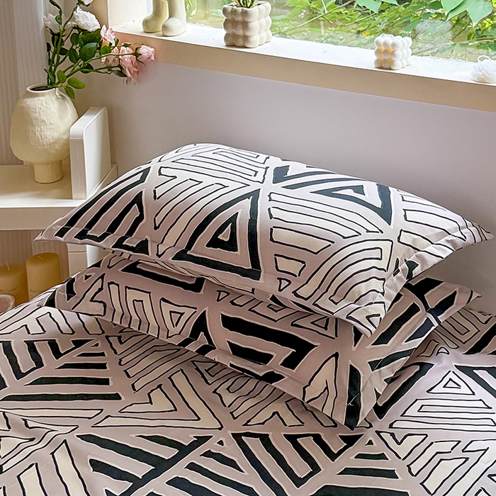 91家纺网 家纺一手货源 找家纺 梵巢家纺 芦荟棉三四件套，床单，被套，枕套化纤四件套 三角几何