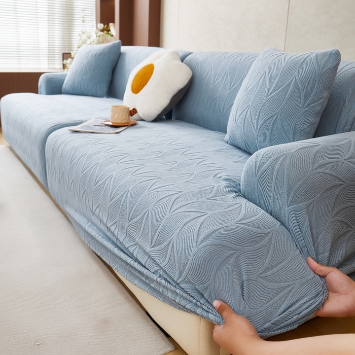 91家纺网 家纺一手货源 找家纺 丝绮鹿 2025新款雕花绒玉叶沙发套直排松紧款 玉叶-淡蓝
