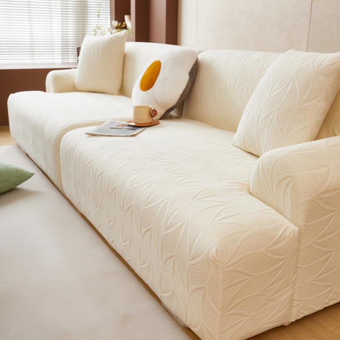 91家纺网 家纺一手货源 找家纺 丝绮鹿 2025新款雕花绒玉叶沙发套直排松紧款 玉叶-米白