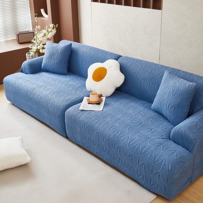 91家纺网 家纺一手货源 找家纺 丝绮鹿 2025新款雕花绒玉叶沙发套直排松紧款 玉叶-水蓝