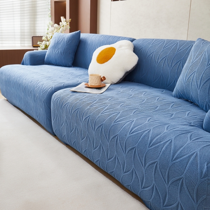 91家纺网 家纺一手货源 找家纺 丝绮鹿 2025新款雕花绒玉叶沙发套直排松紧款 玉叶-水蓝