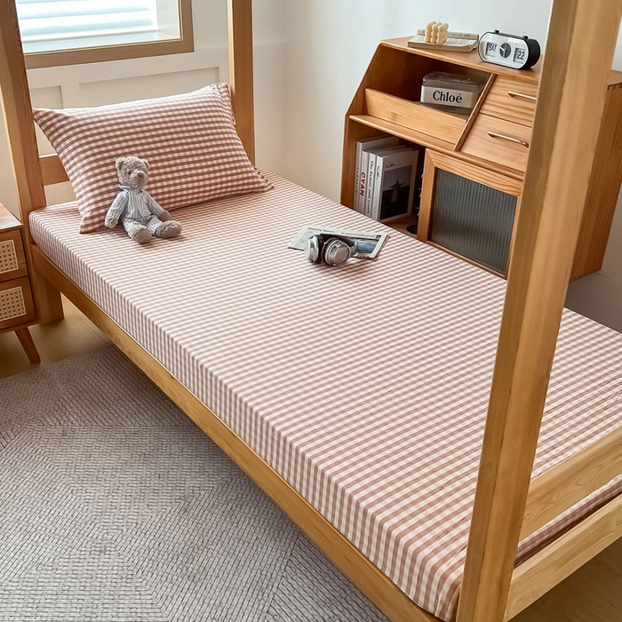 91家纺网 家纺一手货源 找家纺 鸣升家纺 2025新款全棉纯棉色织水洗棉学生三件套 粉小格