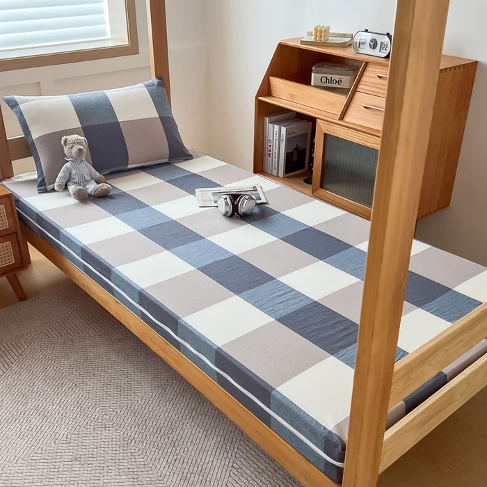 91家纺网 家纺一手货源 找家纺 鸣升家纺 2025新款全棉纯棉色织水洗棉学生三件套 米粽丈青格