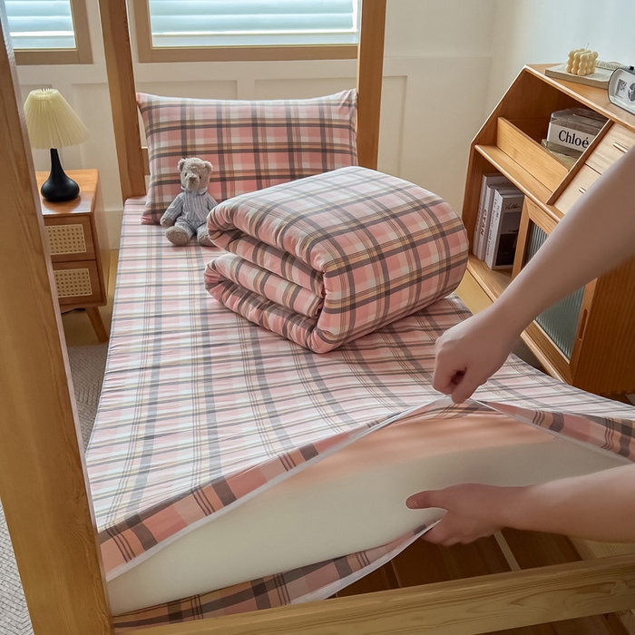 91家纺网 家纺一手货源 找家纺 鸣升家纺 2025新款全棉纯棉色织水洗棉学生三件套 莫妮卡粉