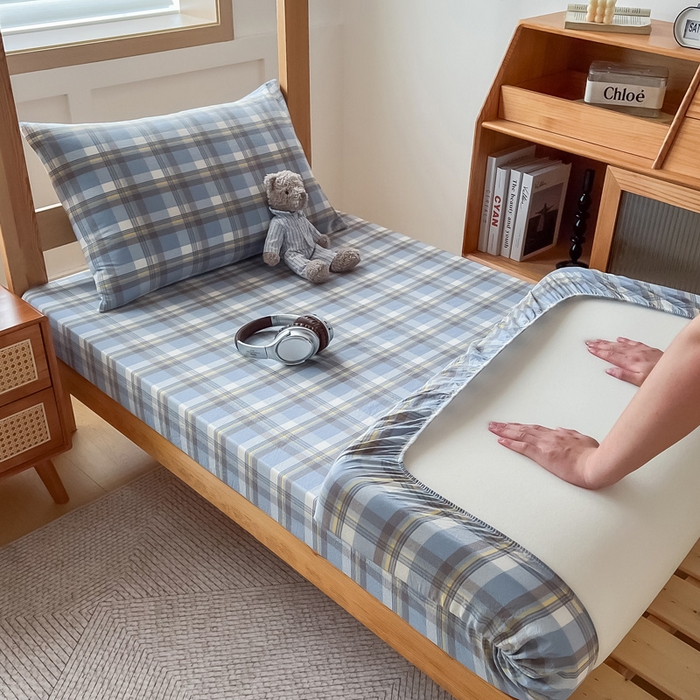 91家纺网 家纺一手货源 找家纺 鸣升家纺 2025新款全棉纯棉色织水洗棉学生三件套 莫妮卡兰