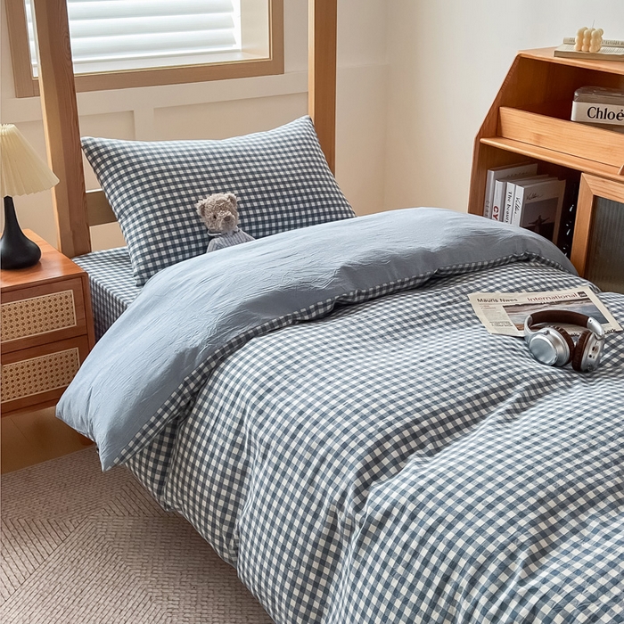 91家纺网 家纺一手货源 找家纺 鸣升家纺 2025新款全棉纯棉色织水洗棉学生三件套 浅蓝小格