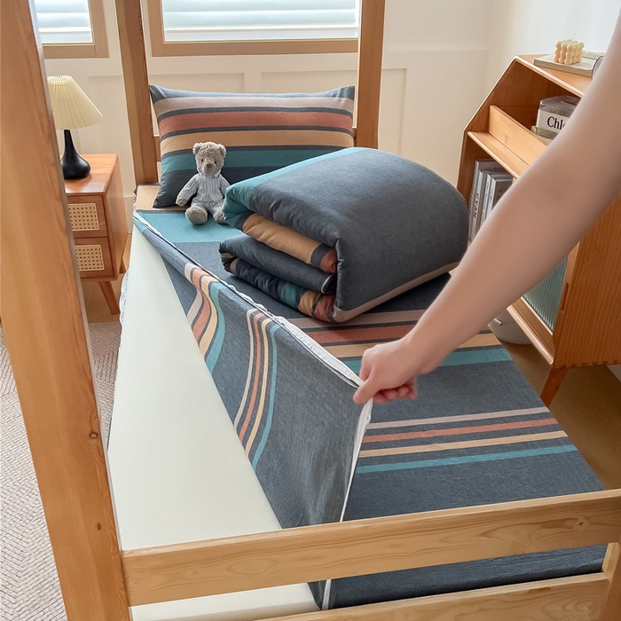 91家纺网 家纺一手货源 找家纺 鸣升家纺 2025新款全棉纯棉色织水洗棉学生三件套 希尔威亚兰