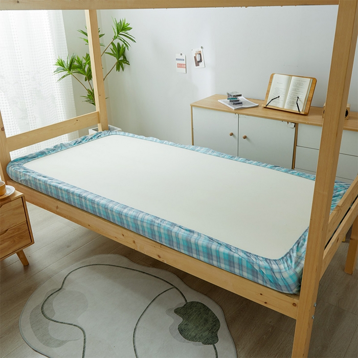 91家纺网 家纺一手货源 找家纺 鸣升家纺 2025新款全棉纯棉色织水洗棉学生三件套 星空绿