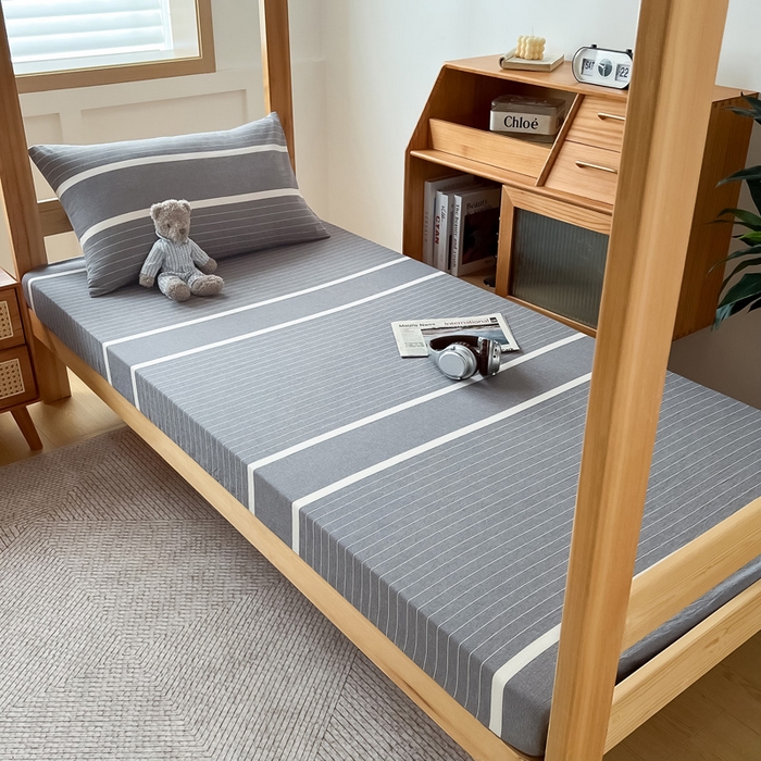 91家纺网 家纺一手货源 找家纺 九沐良品 2025新款全棉纯棉色织水洗棉学生三件套宿舍三件套上下铺三件套 灰条