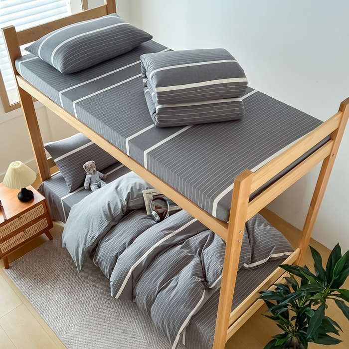 91家纺网 家纺一手货源 找家纺 九沐良品 2025新款全棉纯棉色织水洗棉学生三件套宿舍三件套上下铺三件套 灰条