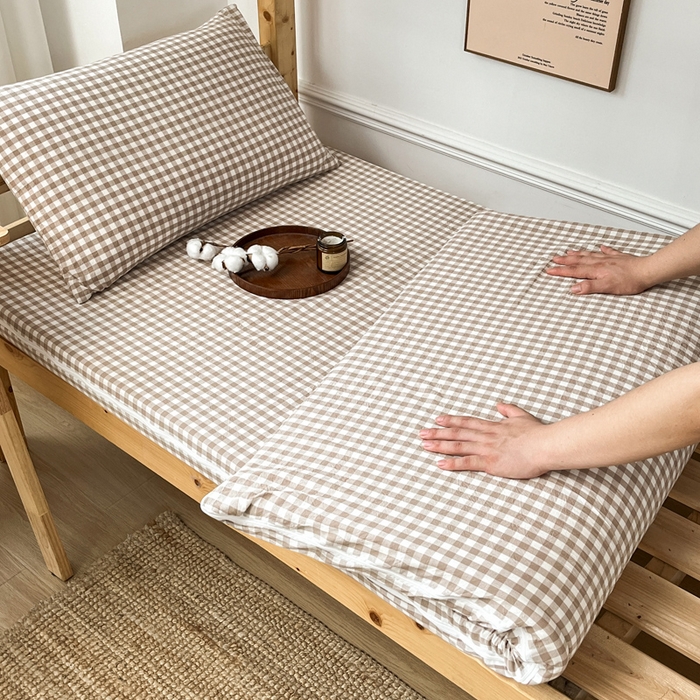 91家纺网 家纺一手货源 找家纺 九沐良品 2025新款全棉纯棉色织水洗棉学生三件套宿舍三件套上下铺三件套 米小格