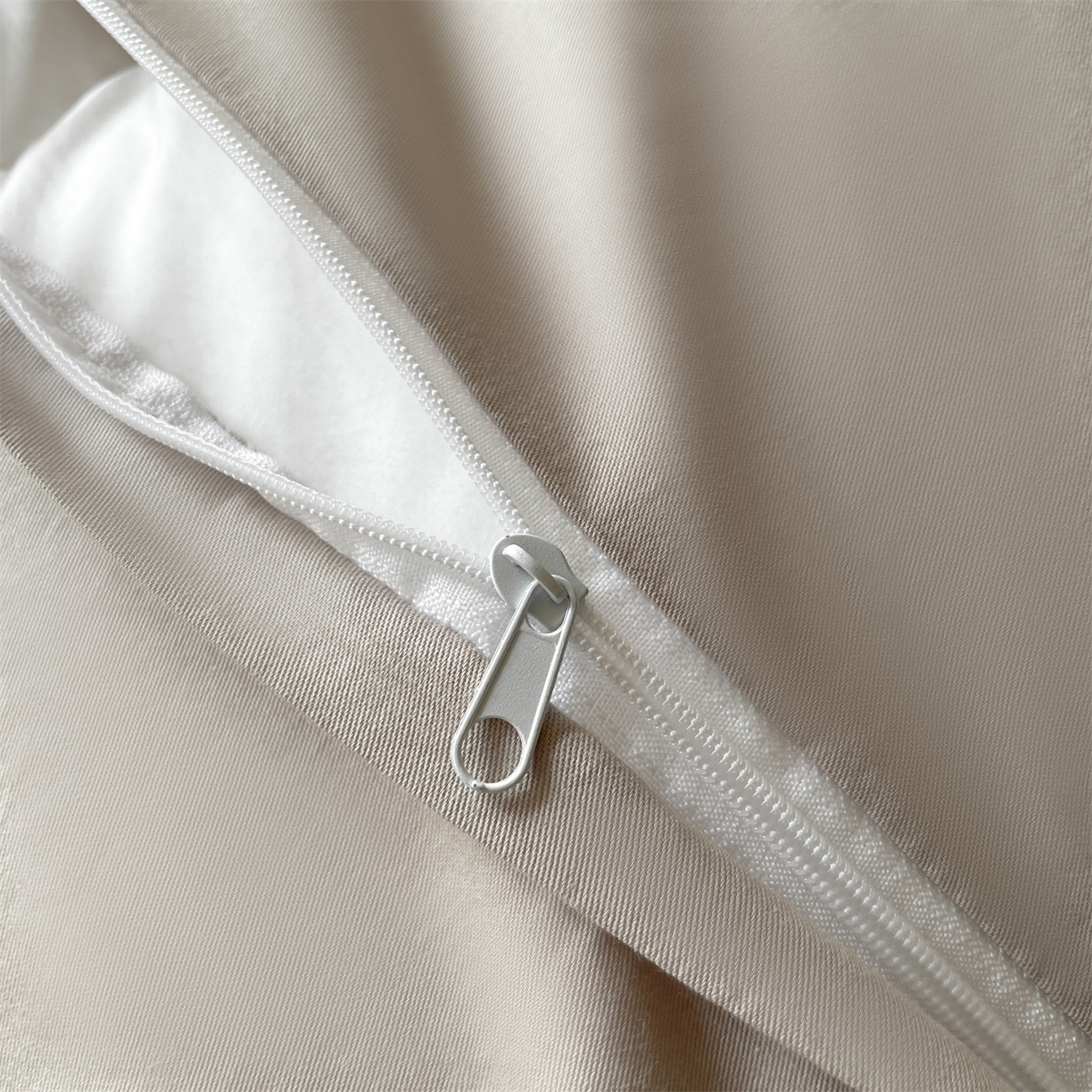 91家纺网 家纺一手货源 找家纺 笙意家纺 2025新款全棉纯棉简约黑标学生三件套 黑标款-宾利蓝+山灰