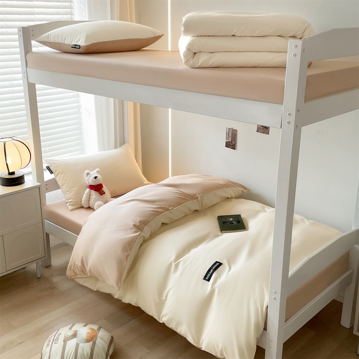 91家纺网 家纺一手货源 找家纺 笙意家纺 2025新款全棉纯棉简约黑标学生三件套 黑标款-奶昔白+奶茶