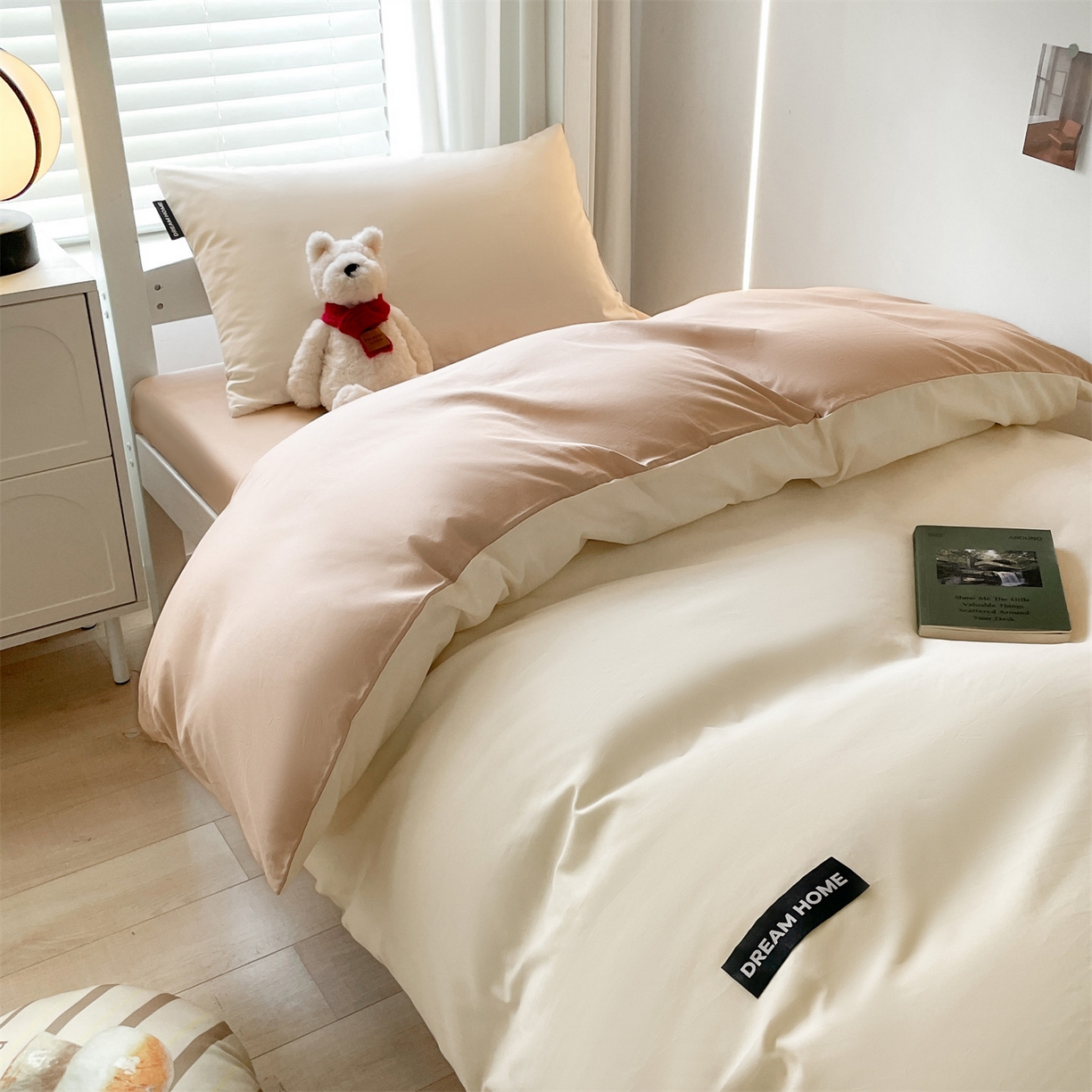 91家纺网 家纺一手货源 找家纺 笙意家纺 2025新款全棉纯棉简约黑标学生三件套 黑标款-奶昔白+奶茶