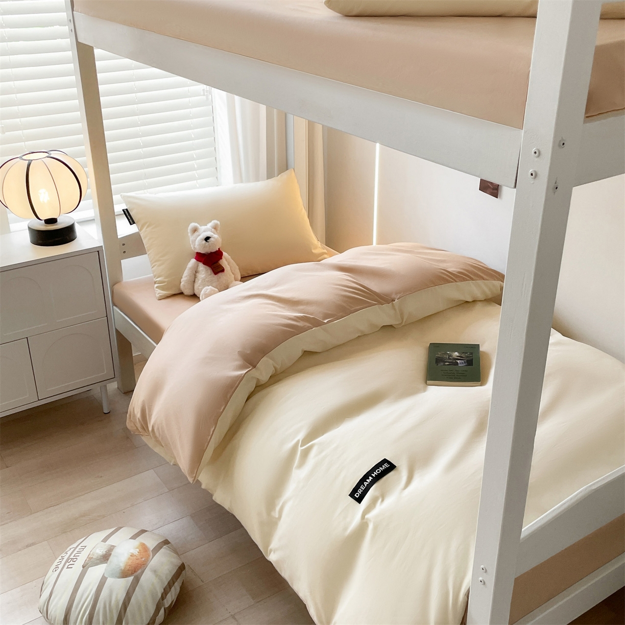 91家纺网 家纺一手货源 找家纺 笙意家纺 2025新款全棉纯棉简约黑标学生三件套 黑标款-奶昔白+奶茶