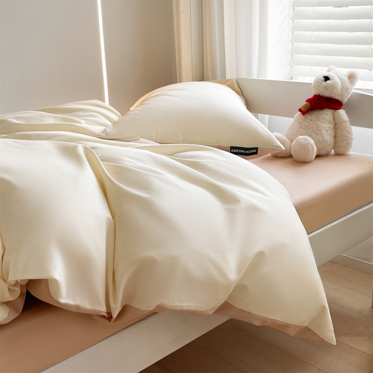 91家纺网 家纺一手货源 找家纺 笙意家纺 2025新款全棉纯棉简约黑标学生三件套 黑标款-奶昔白+奶茶