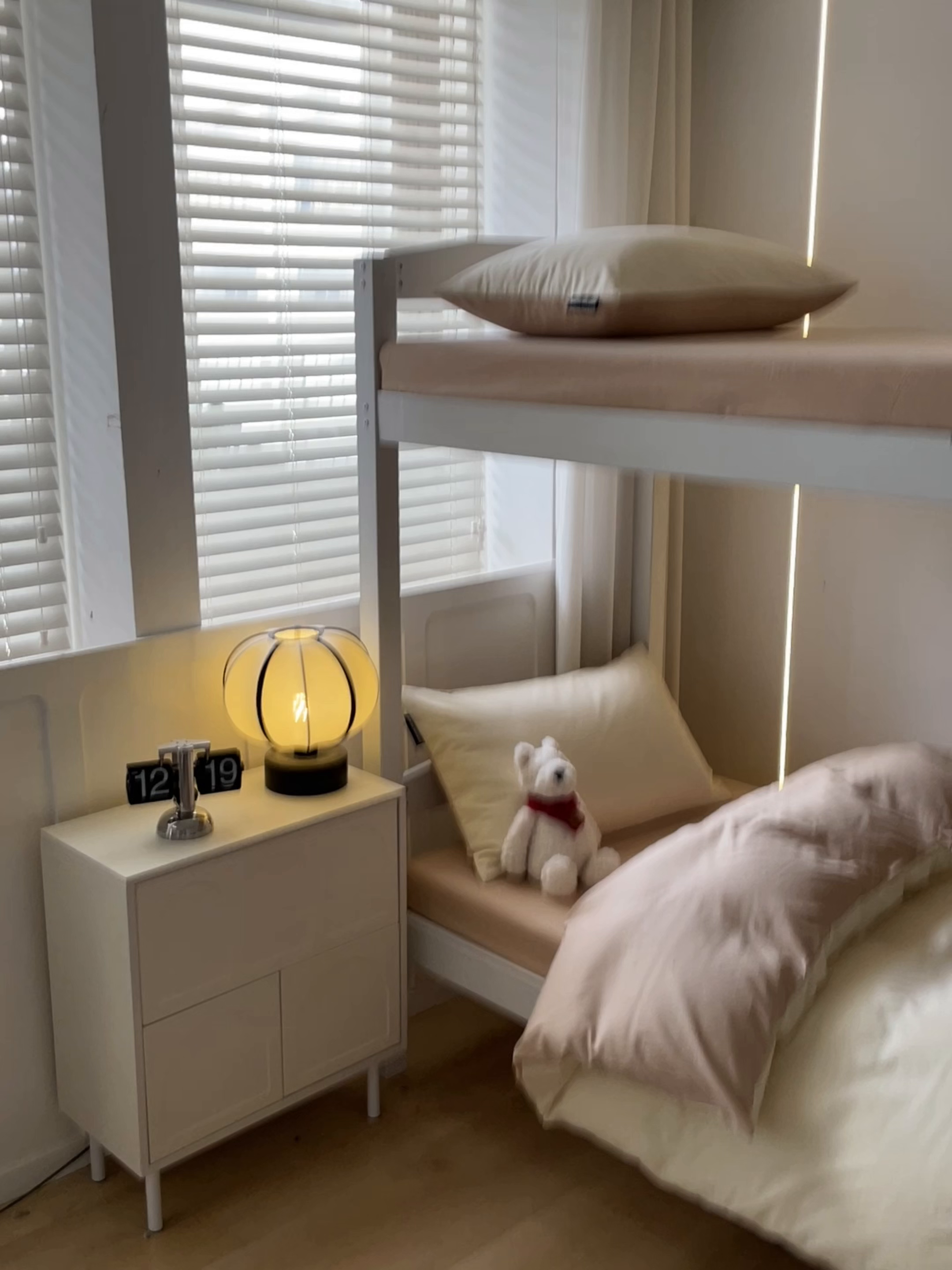 91家纺网 家纺一手货源 找家纺 笙意家纺 2025新款全棉纯棉简约黑标学生三件套 黑标款-奶昔白+奶茶