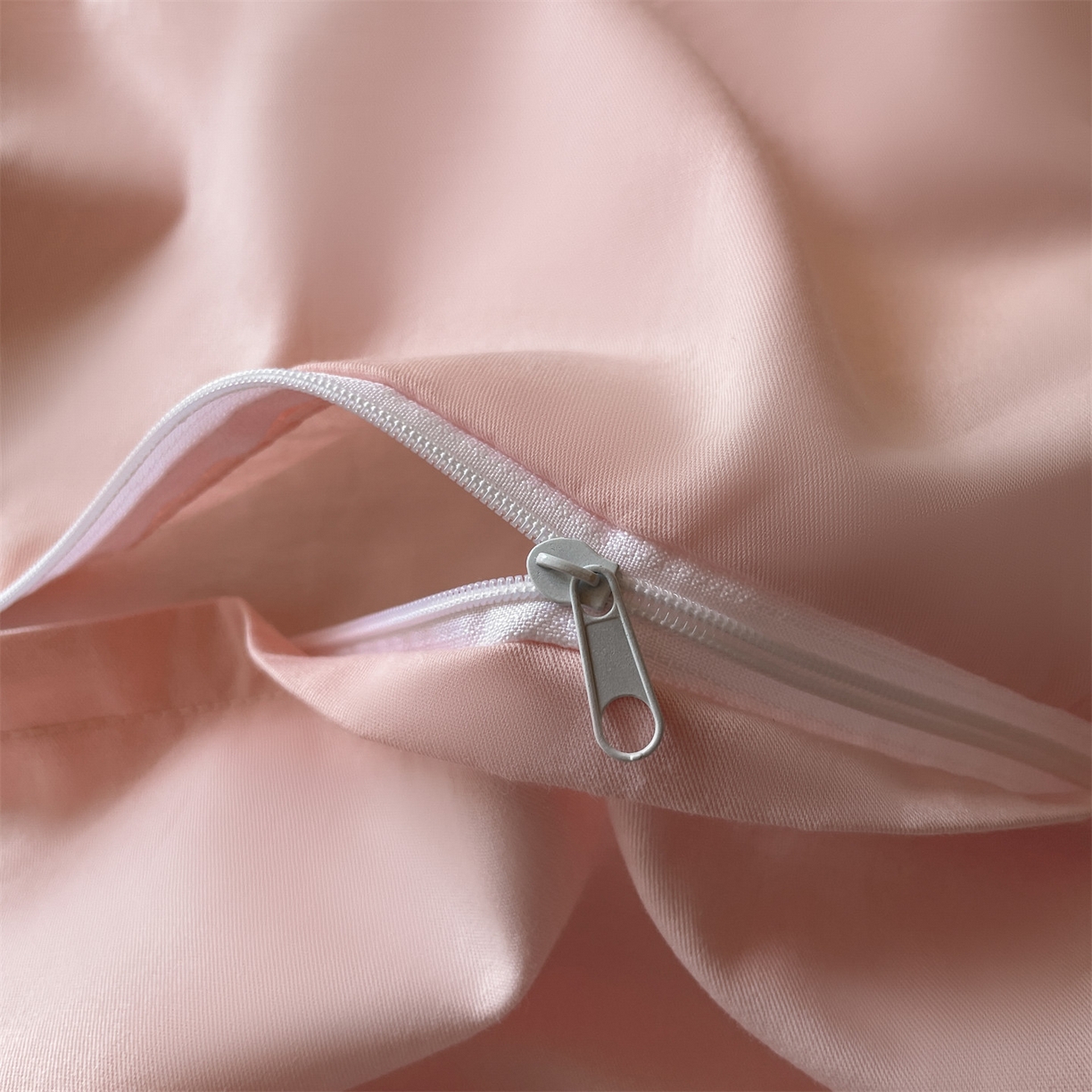 91家纺网 家纺一手货源 找家纺 笙意家纺 2025新款全棉纯棉简约黑标学生三件套 黑标款-奶昔白+奶油粉