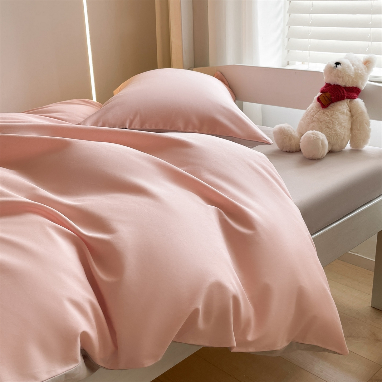 91家纺网 家纺一手货源 找家纺 笙意家纺 2025新款全棉纯棉简约黑标学生三件套 黑标款-奶油粉+山灰