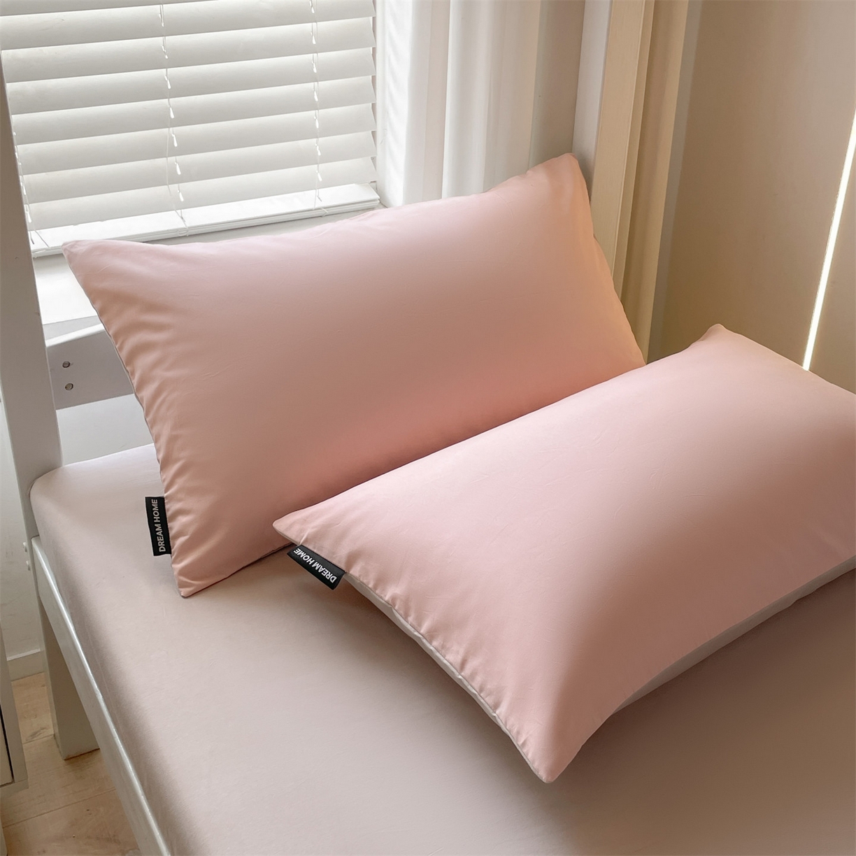 91家纺网 家纺一手货源 找家纺 笙意家纺 2025新款全棉纯棉简约黑标学生三件套 黑标款-奶油粉+山灰