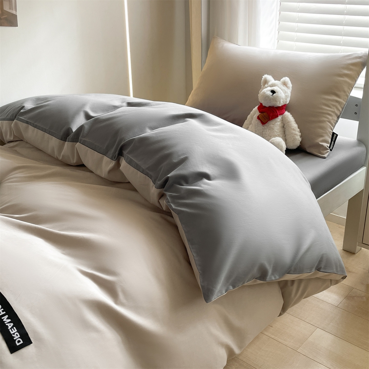 91家纺网 家纺一手货源 找家纺 笙意家纺 2025新款全棉纯棉简约黑标学生三件套 黑标款-山灰+中灰