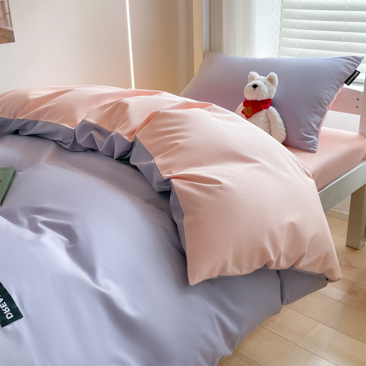 91家纺网 家纺一手货源 找家纺 笙意家纺 2025新款全棉纯棉简约黑标学生三件套 黑标款-星黛紫+奶油粉