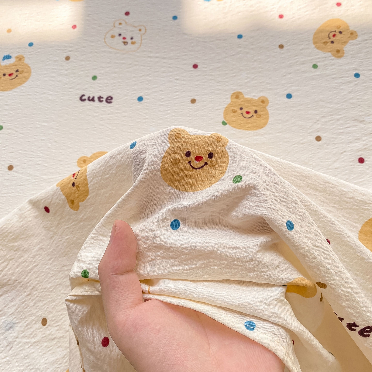 91家纺网 家纺一手货源 找家纺 眠势力 2025新款云感双层纱床单三件套ins奶油风学生宿舍床单四季通用 波点小熊