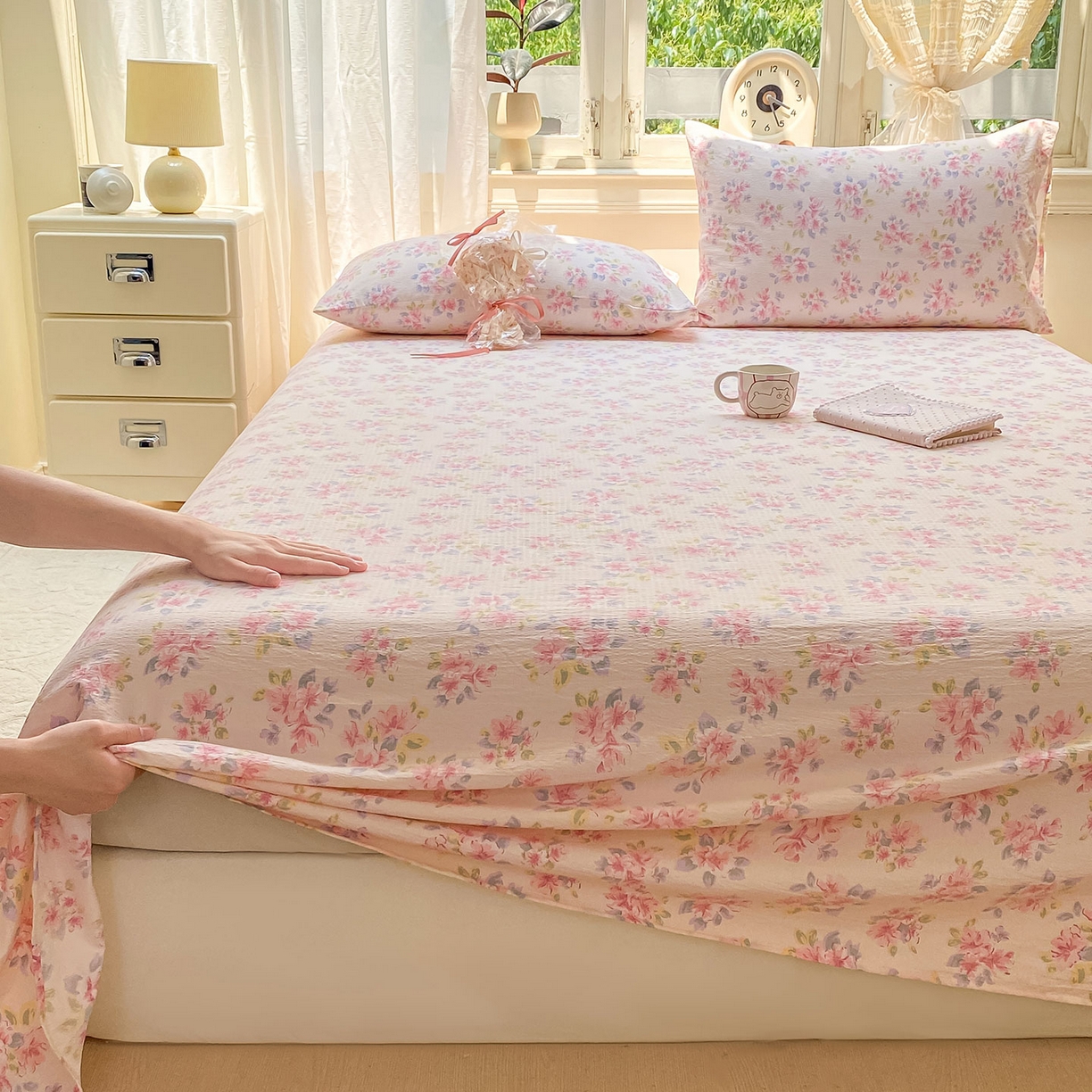 91家纺网 家纺一手货源 找家纺 眠势力 2025新款云感双层纱床单三件套ins奶油风学生宿舍床单四季通用 粉调花海