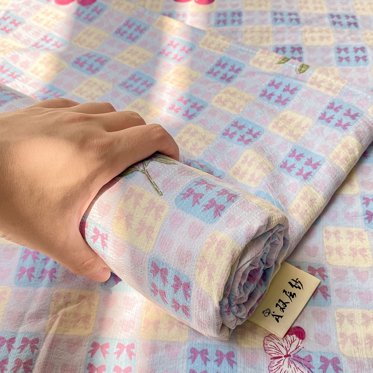 91家纺网 家纺一手货源 找家纺 眠势力 2025新款云感双层纱床单三件套ins奶油风学生宿舍床单四季通用 甜樱蜜语