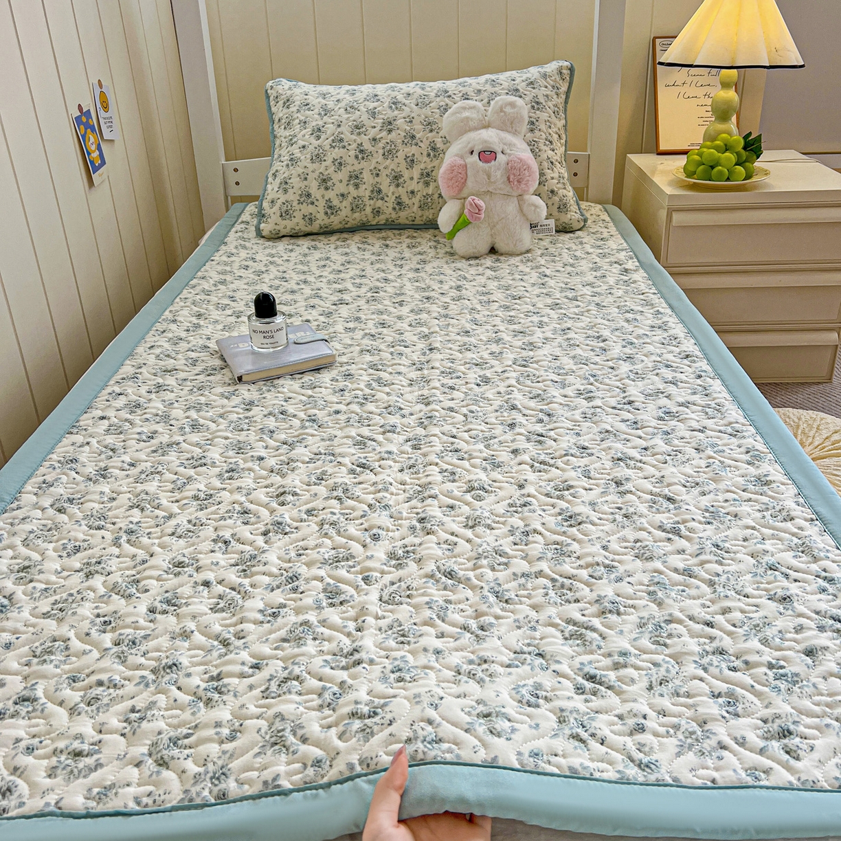 纽缦家纺 2025新款A类水洗棉学生床垫垫子 春日与玫瑰