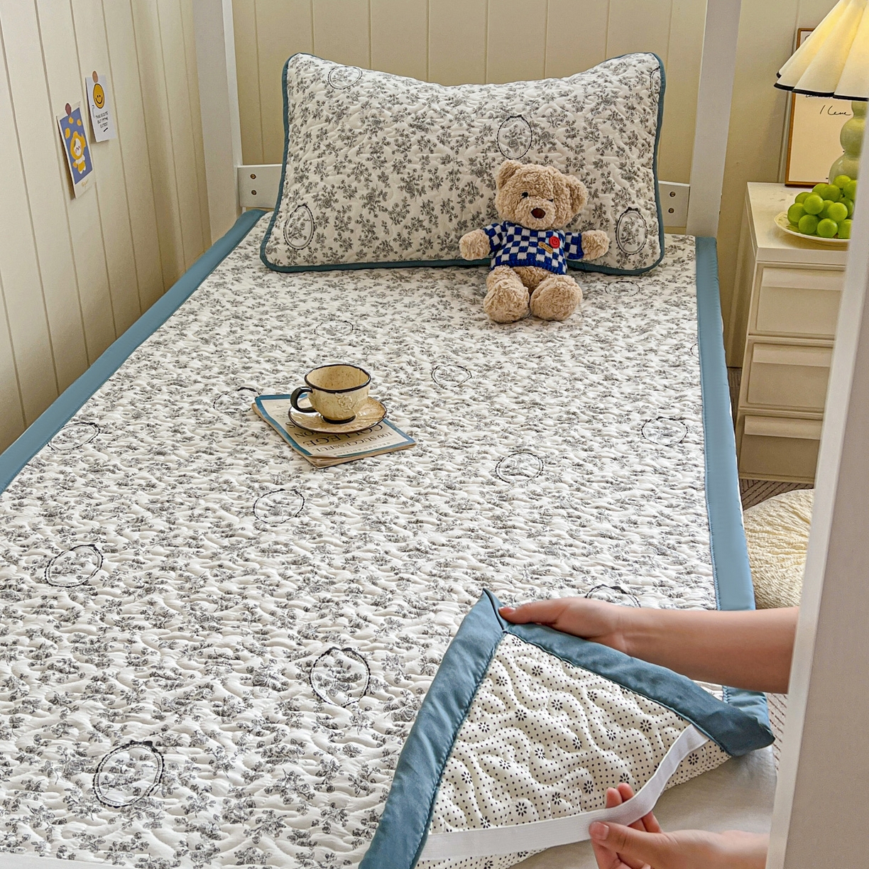 91家纺网 家纺一手货源 找家纺 纽缦家纺 2025新款A类水洗棉学生床垫垫子 花宇时间