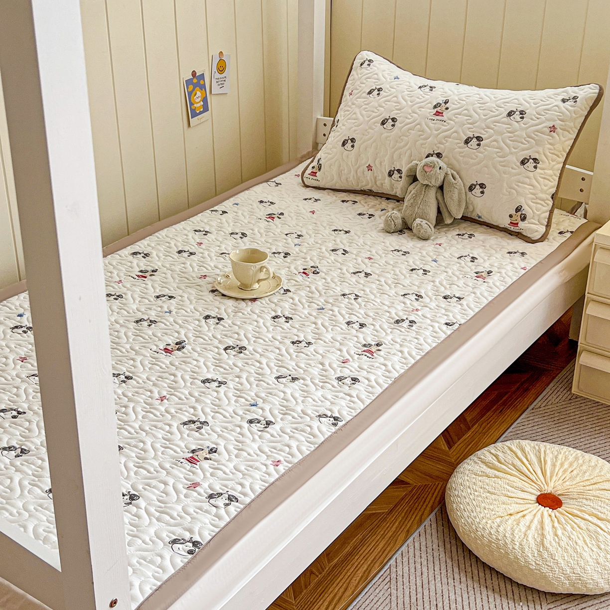 91家纺网 家纺一手货源 找家纺 纽缦家纺 2025新款A类水洗棉学生床垫垫子 淘气小狗